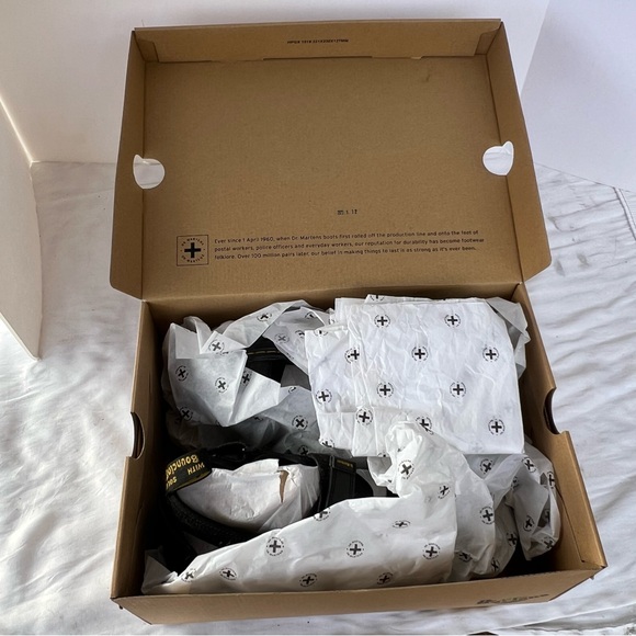 NIB DR MARTENS 10 ERIN SILVER STUDDED CREEPERS - Picture 3 of 7